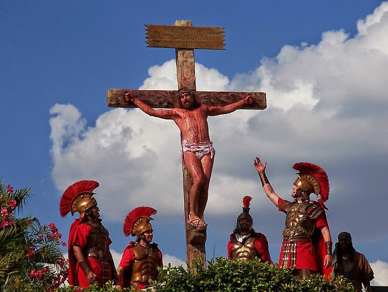 work_4872806_1_flat,550×550,075,f_jesus-christ-crucified-on-the-cross-easter-christian-art